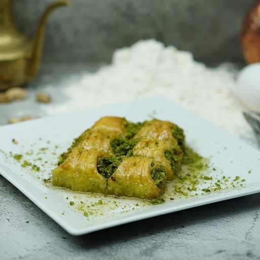 Cimcik With Pistachio